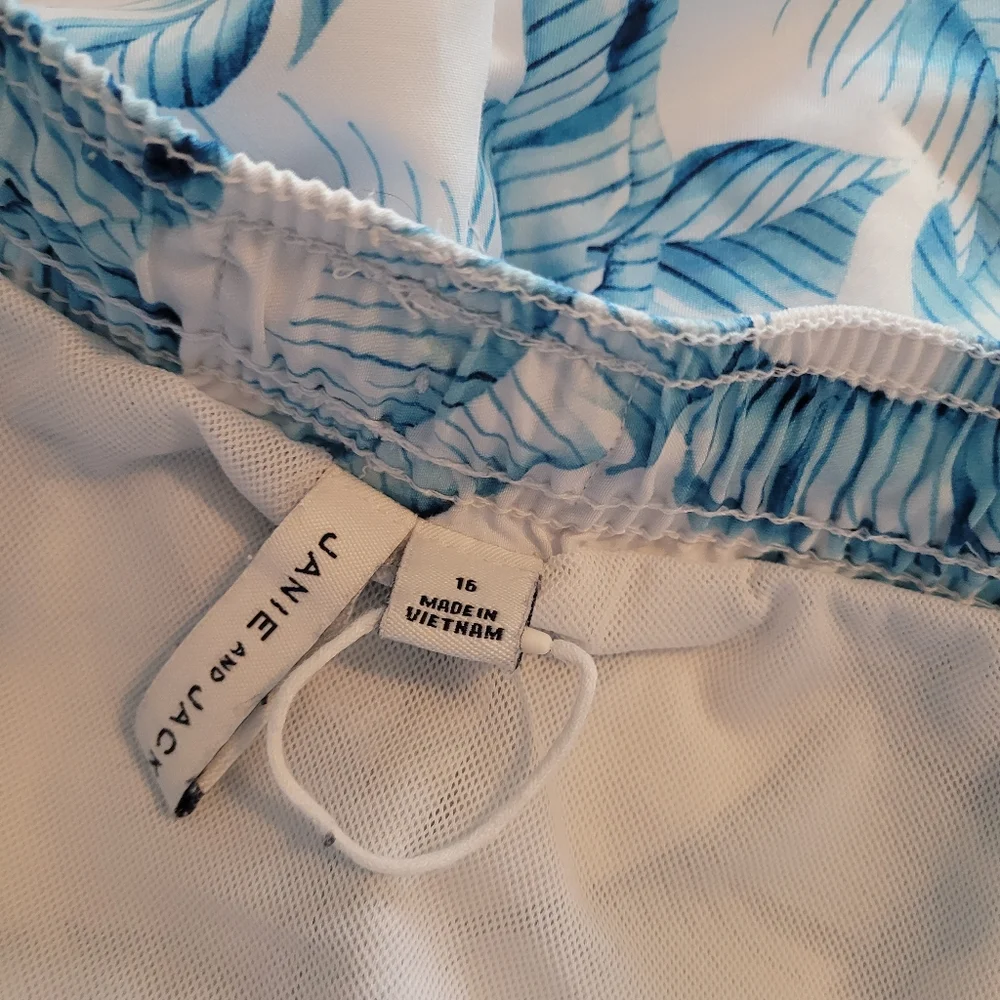 Janie & Jack boys Leaf Pattern Swim Trunks Size 16.  Blue And White